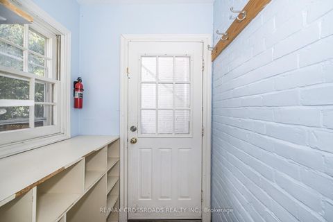 Photo 11 at 19 Strathgowan Crescent, Lawrence Park South, Toronto