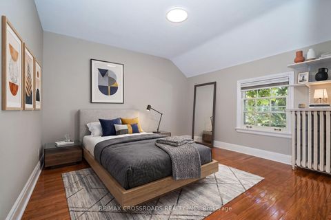 Photo 15 at 19 Strathgowan Crescent, Lawrence Park South, Toronto