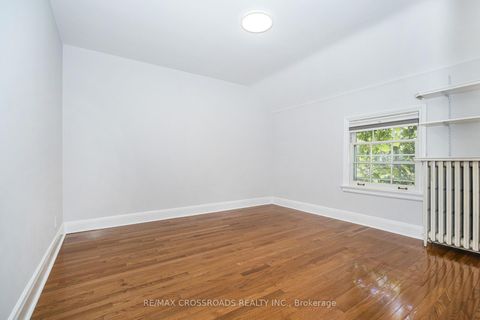 Photo 16 at 19 Strathgowan Crescent, Lawrence Park South, Toronto