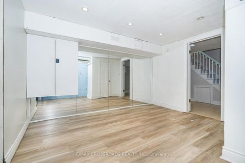 Photo 23 at 19 Strathgowan Crescent, Lawrence Park South, Toronto