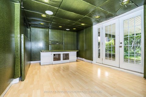 Photo 25 at 19 Strathgowan Crescent, Lawrence Park South, Toronto