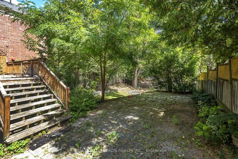 Photo 28 at 19 Strathgowan Crescent, Lawrence Park South, Toronto