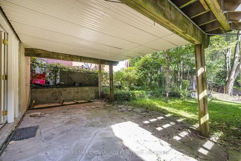 Photo 29 at 19 Strathgowan Crescent, Lawrence Park South, Toronto