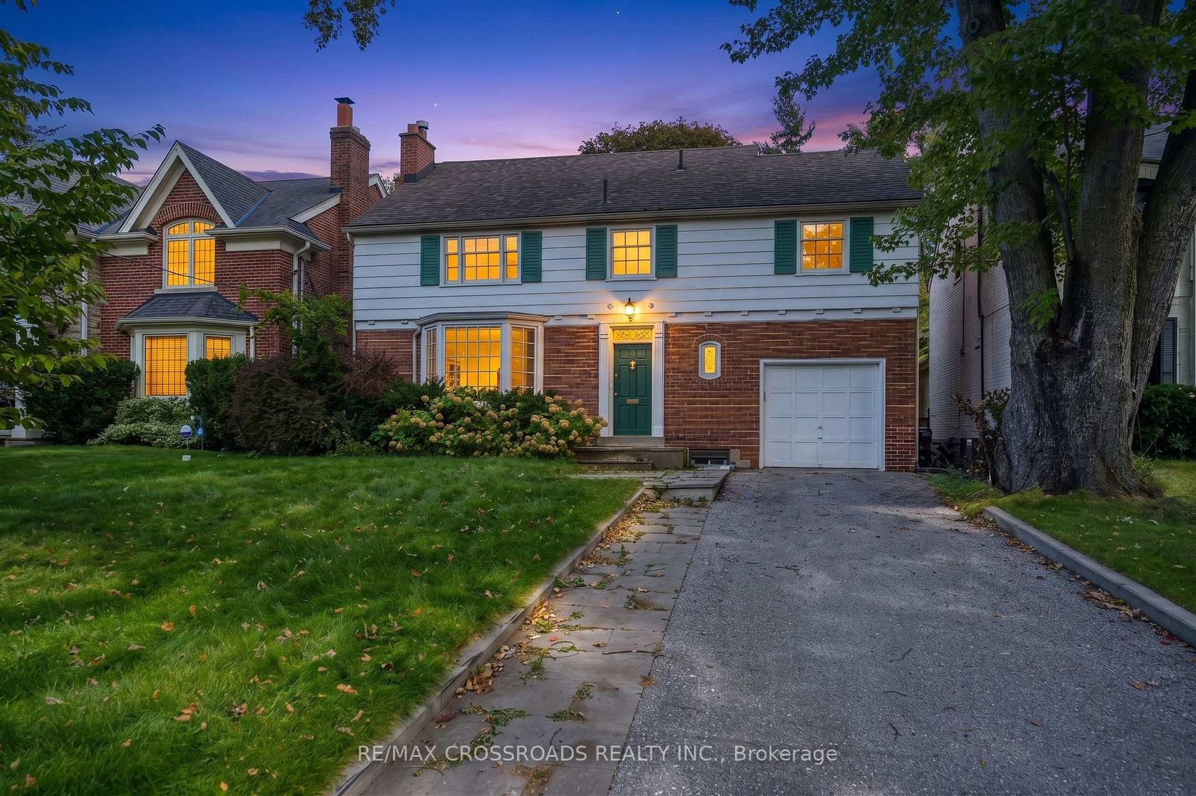 19 Strathgowan Crescent, Lawrence Park South, Toronto 