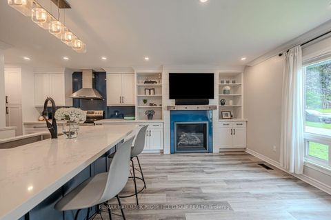 Photo 4 at 29 Shelley Lane, Letitia Heights, Barrie