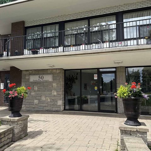 Photo 2 at 208 - 50 Gulliver Road, Amesbury, Toronto