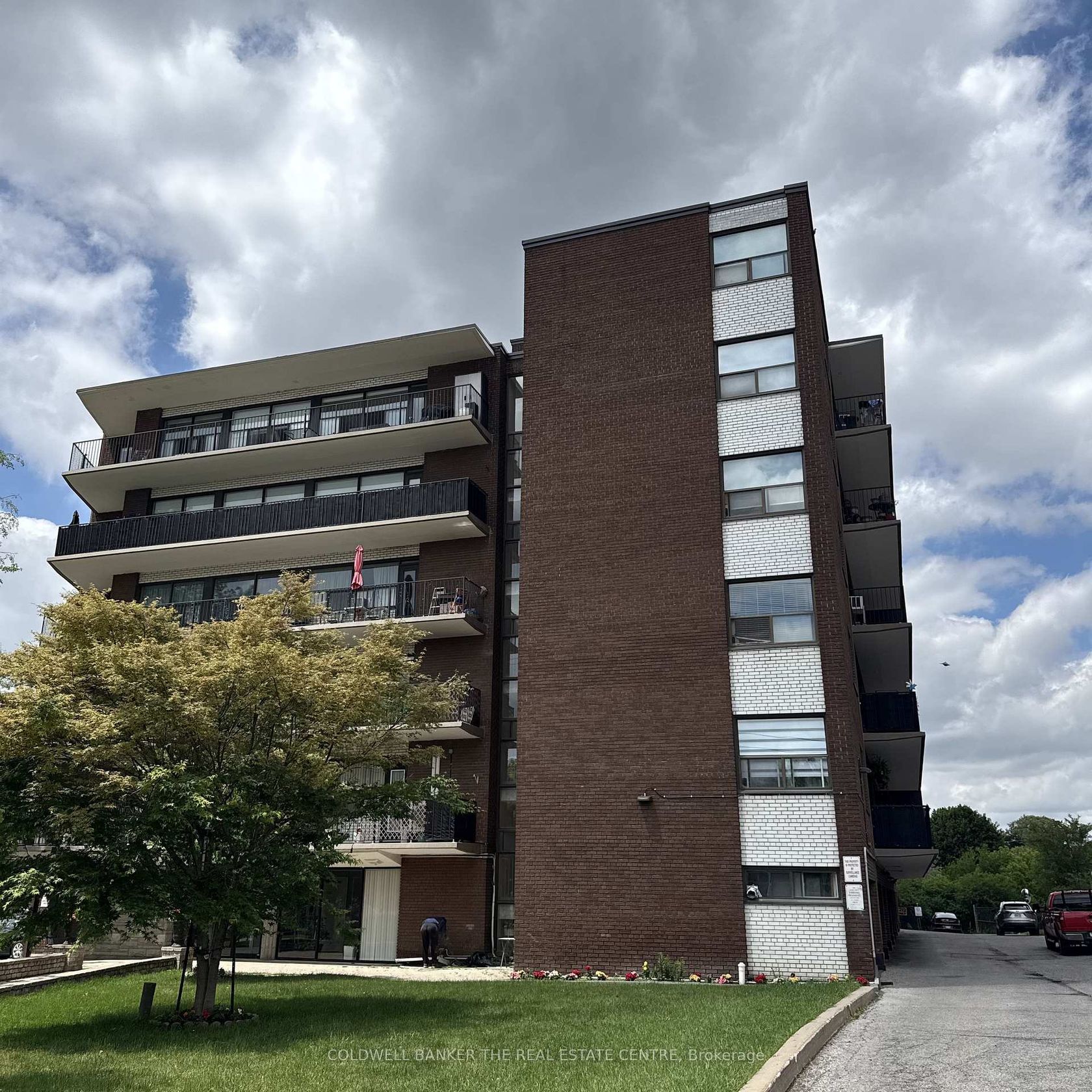 208 - 50 Gulliver Road, Amesbury, Toronto 