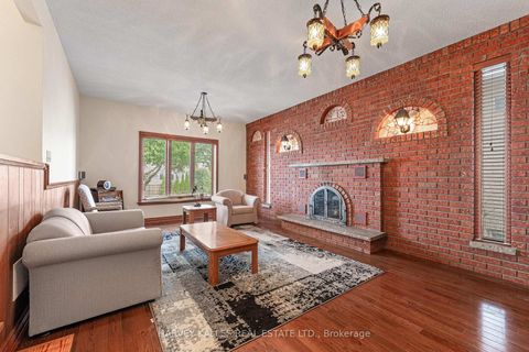 Photo 10 at 113 Bond Crescent, Oak Ridges, Richmond Hill