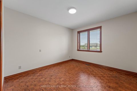 Photo 17 at 113 Bond Crescent, Oak Ridges, Richmond Hill