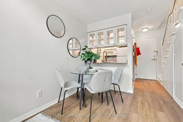 Photo 5 at 207 - 119 Merton Street, Mount Pleasant West, Toronto
