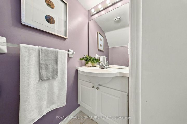 Photo 9 at 207 - 119 Merton Street, Mount Pleasant West, Toronto