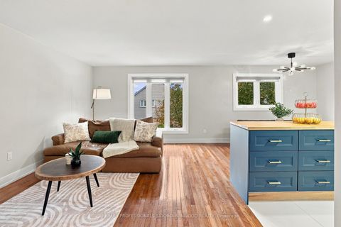 Photo 2 at 70 Millsborough Crescent, West Deane, Toronto