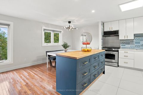 Photo 3 at 70 Millsborough Crescent, West Deane, Toronto