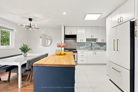 Photo 4 at 70 Millsborough Crescent, West Deane, Toronto