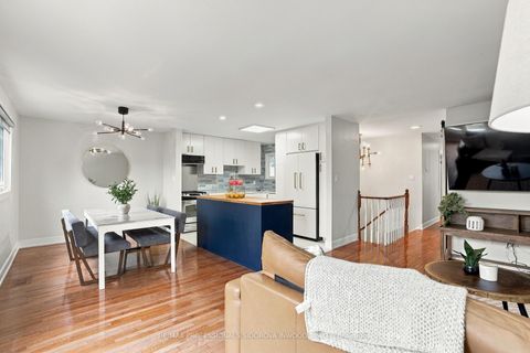 Photo 10 at 70 Millsborough Crescent, West Deane, Toronto