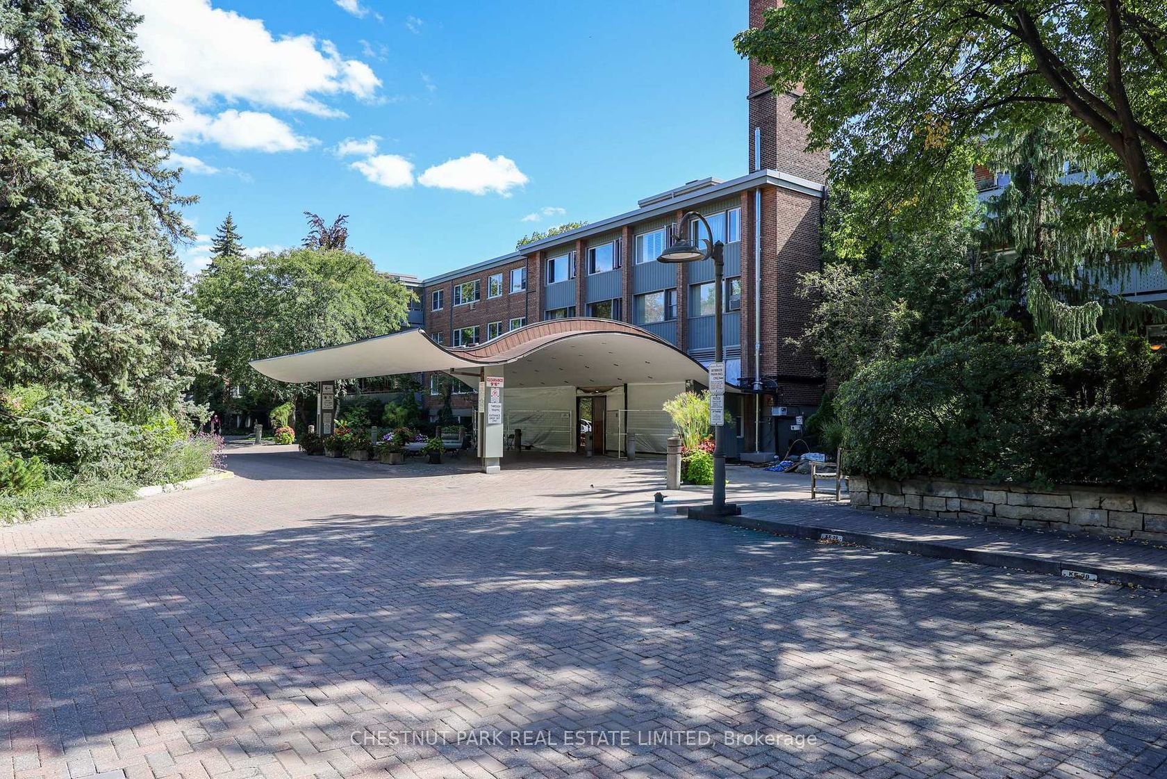 612 - 21 Dale Avenue, Moore Park, Toronto 