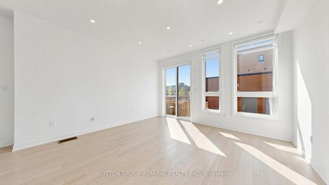 Photo 13 at 1 - 70 Green Gardens Boulevard, Lawrence, Toronto