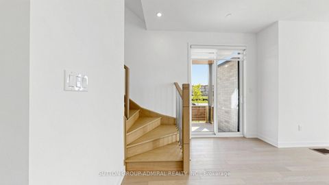 Photo 15 at 1 - 70 Green Gardens Boulevard, Lawrence, Toronto