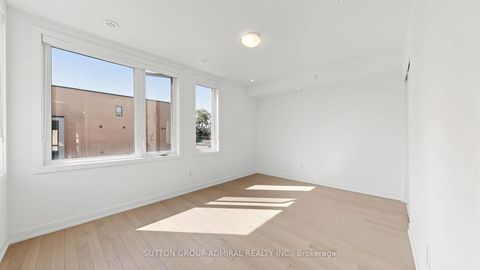 Photo 19 at 1 - 70 Green Gardens Boulevard, Lawrence, Toronto