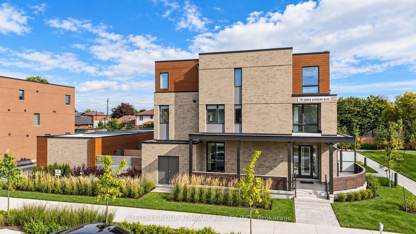1 - 70 Green Gardens Boulevard, Lawrence, Toronto 