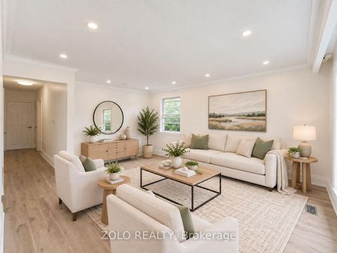 Photo 4 at 525 Lynett Crescent, Crosby, Richmond Hill