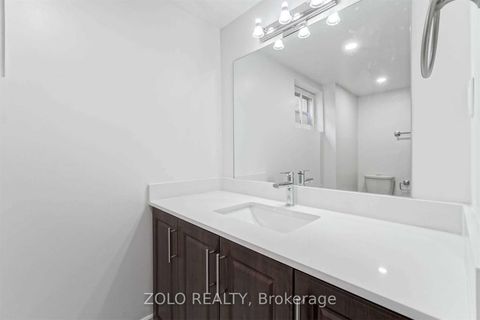 Photo 24 at 525 Lynett Crescent, Crosby, Richmond Hill