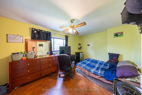 Photo 15 at 4 - 21 Rockwood Drive, Cliffcrest, Toronto
