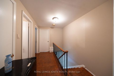 Photo 16 at 4 - 21 Rockwood Drive, Cliffcrest, Toronto