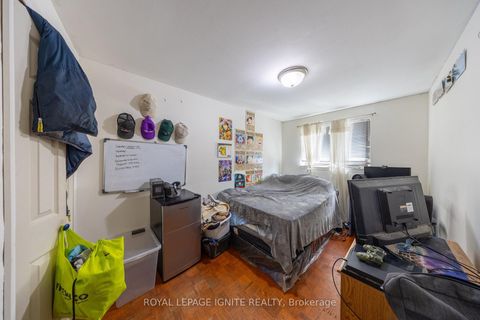 Photo 19 at 4 - 21 Rockwood Drive, Cliffcrest, Toronto