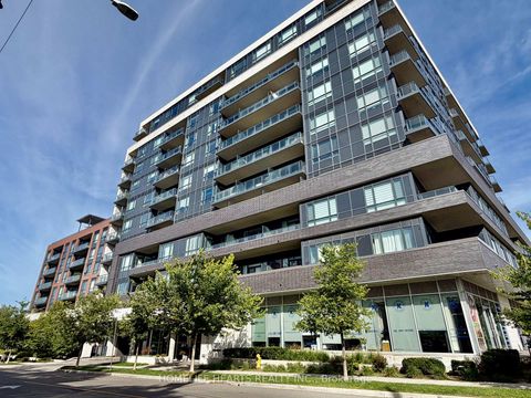 Photo 2 at 220 - 2800 Keele Street, CFB, Toronto