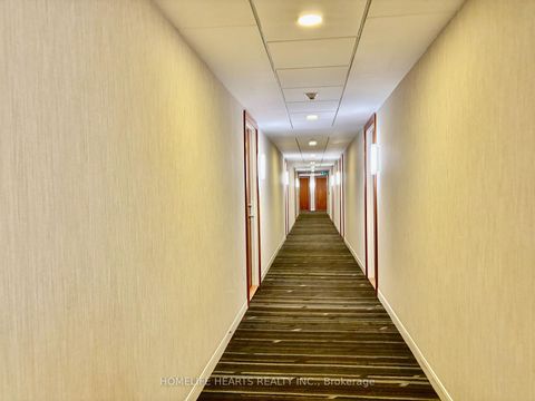 Photo 7 at 220 - 2800 Keele Street, CFB, Toronto