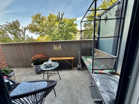 Photo 9 at 220 - 2800 Keele Street, CFB, Toronto