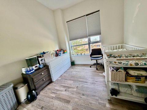 Photo 14 at 220 - 2800 Keele Street, CFB, Toronto