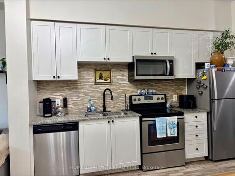 Photo 20 at 220 - 2800 Keele Street, CFB, Toronto