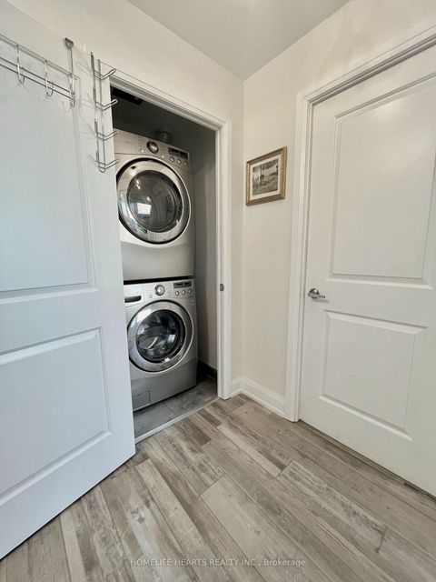 Photo 25 at 220 - 2800 Keele Street, CFB, Toronto