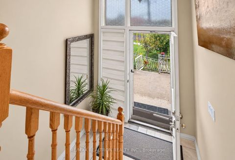 Photo 3 at 26 Brubeck Road, Humbermede, Toronto