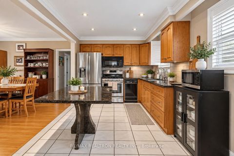 Photo 4 at 26 Brubeck Road, Humbermede, Toronto