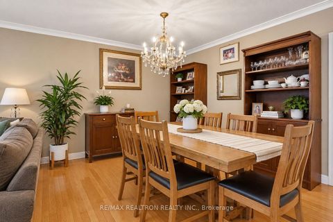 Photo 11 at 26 Brubeck Road, Humbermede, Toronto