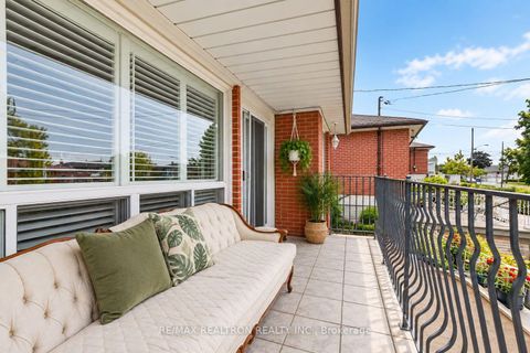 Photo 14 at 26 Brubeck Road, Humbermede, Toronto