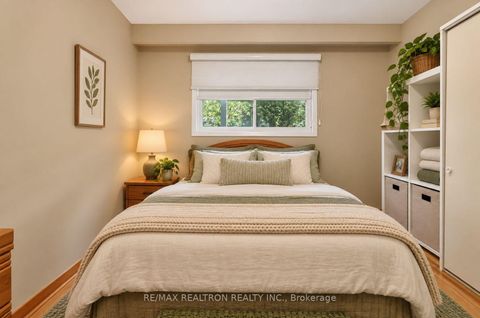 Photo 19 at 26 Brubeck Road, Humbermede, Toronto