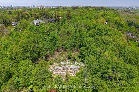 Photo 9 at 81 Meadowcliffe Drive, Cliffcrest, Toronto