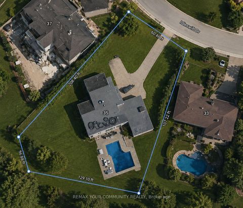 Photo 3 at 35 Idleswift Drive, Uplands, Vaughan