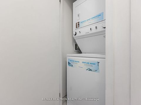 Photo 21 at 1006 - 1815 Yonge Street, Mount Pleasant West, Toronto