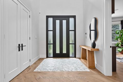 Photo 2 at 31 Bradgate Road, Don Mills, Toronto
