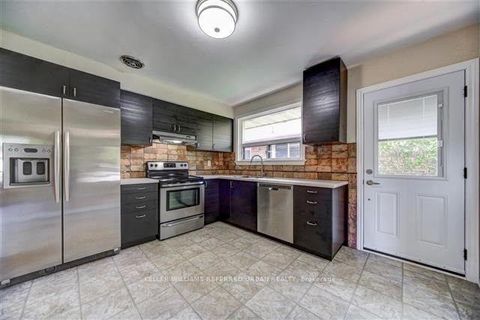 Photo 11 at 16 Carsbrooke Road, Etobicoke West Mall, Toronto