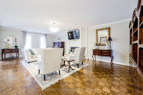 Photo 16 at 1 Radley Street, East Woodbridge, Vaughan
