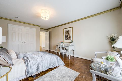 Photo 32 at 1 Radley Street, East Woodbridge, Vaughan