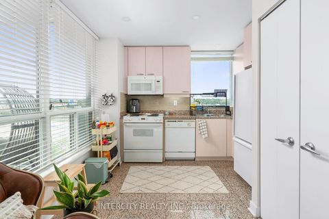 Photo 16 at 907 - 88 Palace Pier Court, Mimico, Toronto