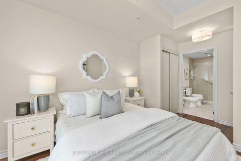 Photo 16 at 410 - 2522 Keele Street, Maple Leaf, Toronto