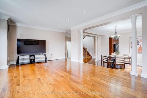 Photo 9 at 149 Maybourne Avenue, Birchmount, Toronto
